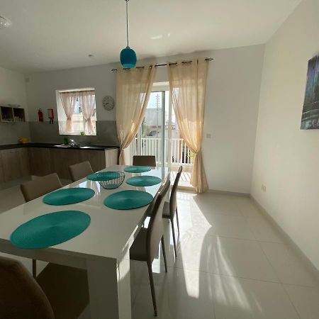 Sunshine Apartments Mellieha - Modern Three Bedroom Apartment - Apt No 2 Екстер'єр фото